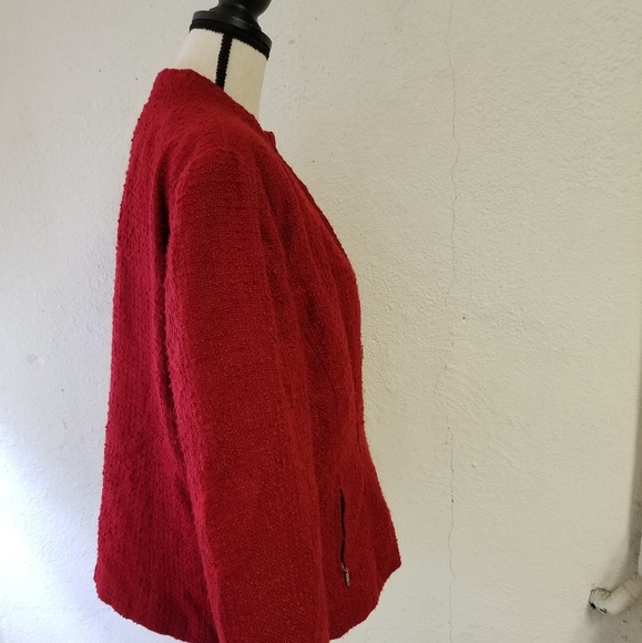 Red Jacket - Picture 3 of 6